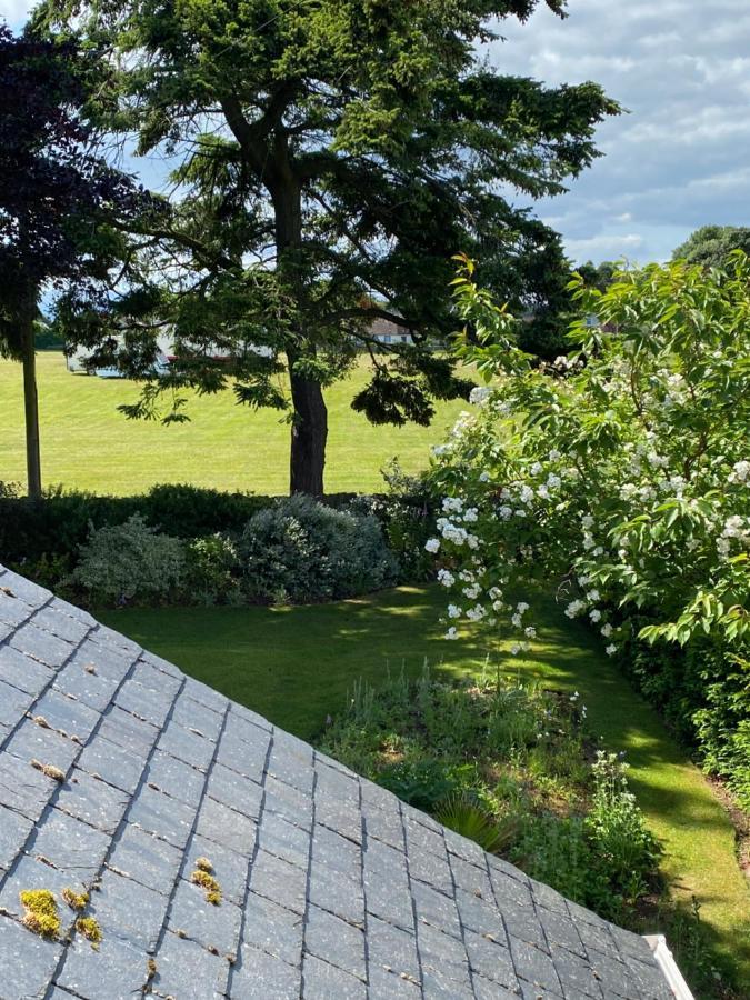 نايرن Glen Lyon Lodge Bed And Breakfast المظهر الخارجي الصورة