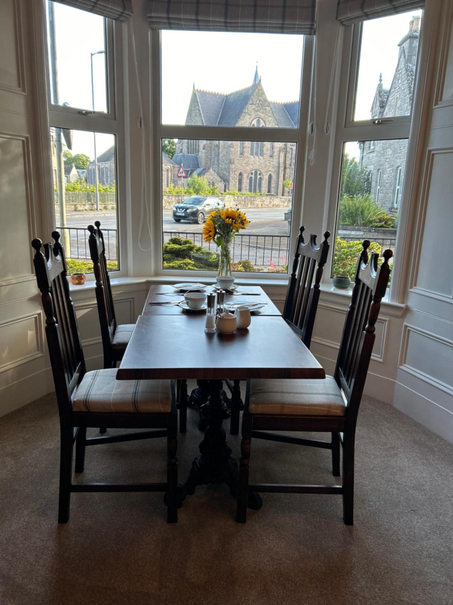 نايرن Glen Lyon Lodge Bed And Breakfast المظهر الخارجي الصورة